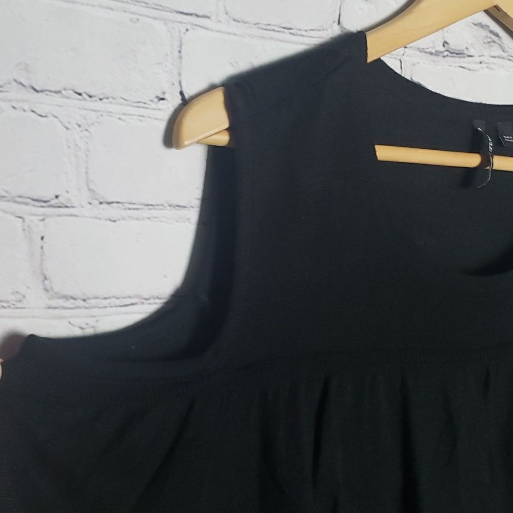 Black Capsule Longsleeve Top - Picture 4 of 5